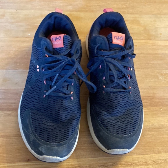 Sneakers - Picture 3 of 3